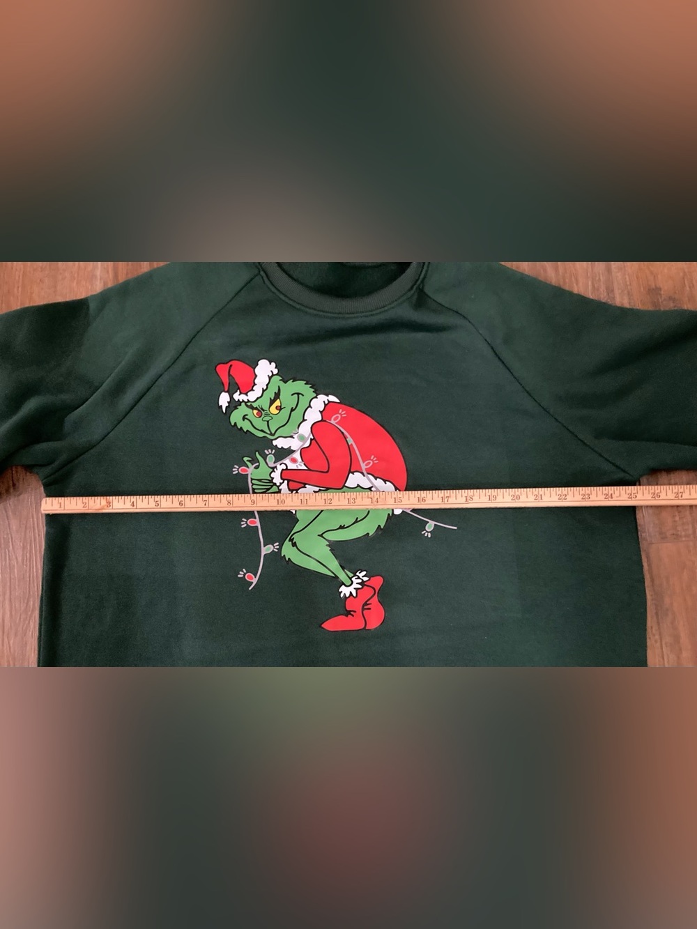 NWOT Dr Seuss The Grinch Christmas Women’s Sweatshirt - Picture 5 of 6